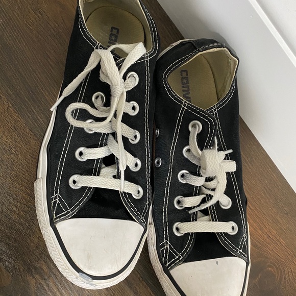 black low top converse - Picture 1 of 4